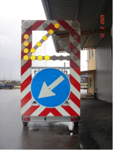 Portable signaling trailers